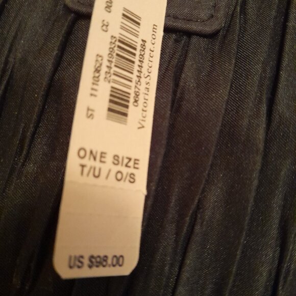 New Black Victoria Secret Handbag. - Picture 7 of 13